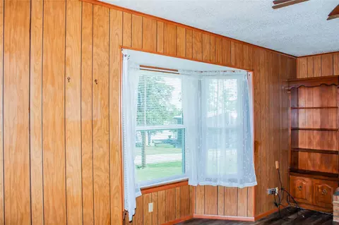 Living - 116307 S 4209 Rd, Eufaula, OK 74432 photo 5 of 8