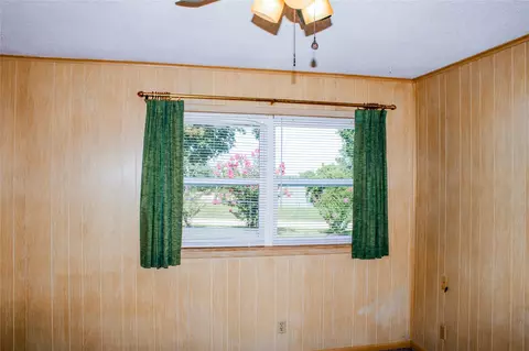 Bedroom - 116307 S 4209 Rd, Eufaula, OK 74432 photo 3 of 5