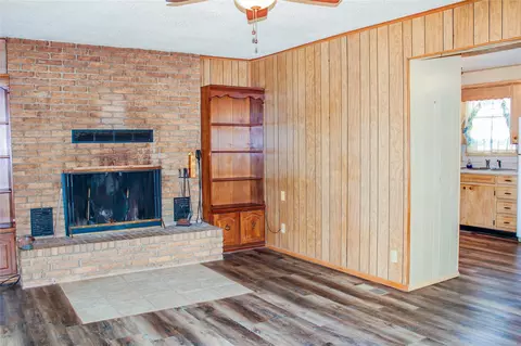 Living - 116307 S 4209 Rd, Eufaula, OK 74432 photo 6 of 8