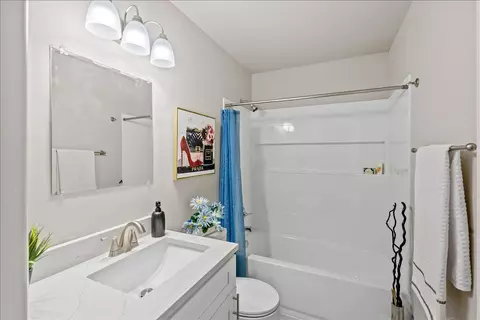 Bath - 9178 E Marshall Pl N, Tulsa, OK 74115 photo 1 of 1