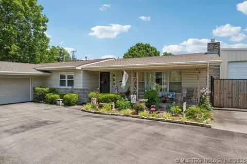 Exterior - 8244 E 37th St, Tulsa, OK 74145 photo 2 of 3