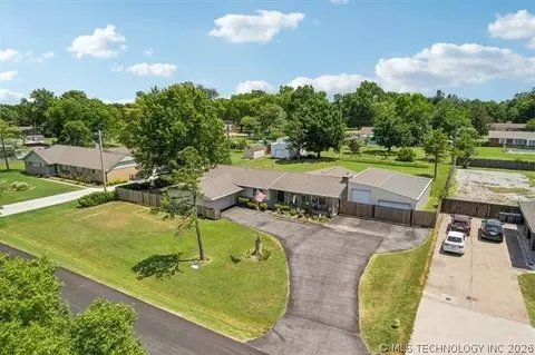 View/Area - 8244 E 37th St, Tulsa, OK 74145 photo 1 of 4