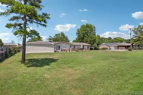Exterior - 8244 E 37th St, Tulsa, OK 74145 photo 3 of 3