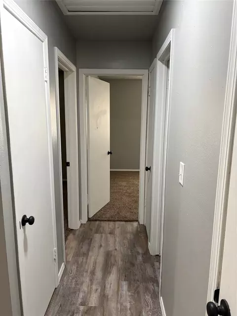 Entry Way - 1001 E Pecan St, Cushing, OK 74023 photo 2 of 2