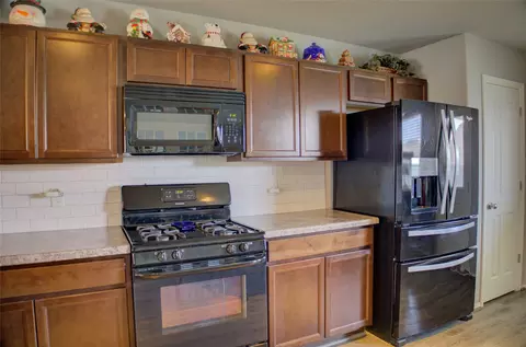 Kitchen - 25450 E 93rd Pl S, Broken Arrow, OK 74014 photo 4 of 5