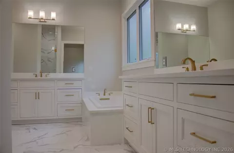Bath - 211 E 34th St, Tulsa, OK 74105 photo 1 of 11