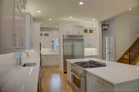 Kitchen - 211 E 34th St, Tulsa, OK 74105 photo 5 of 8