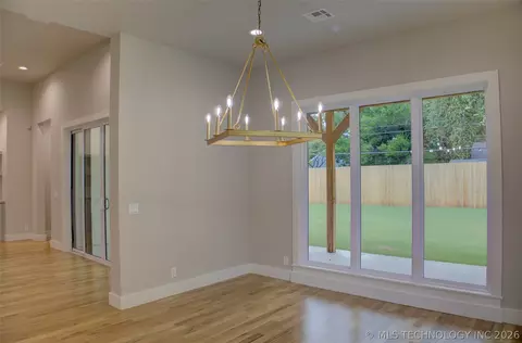 Dining - 211 E 34th St, Tulsa, OK 74105 photo 2 of 2