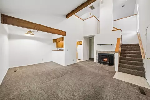 Living - 2201 W Quantico St, Broken Arrow, OK 74011 photo 3 of 3