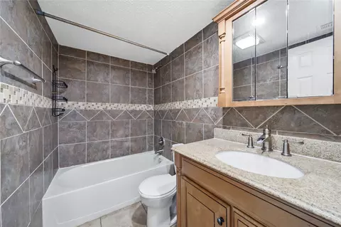 Bath - 7629 E 88th Pl, Tulsa, OK 74133 photo 2 of 2