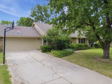 Exterior - 7629 E 88th Pl, Tulsa, OK 74133 photo 2 of 4