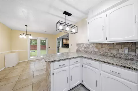 Kitchen - 7629 E 88th Pl, Tulsa, OK 74133 photo 5 of 5