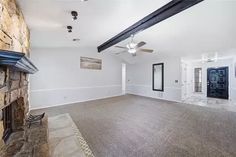 Living - 7629 E 88th Pl, Tulsa, OK 74133 photo 3 of 4