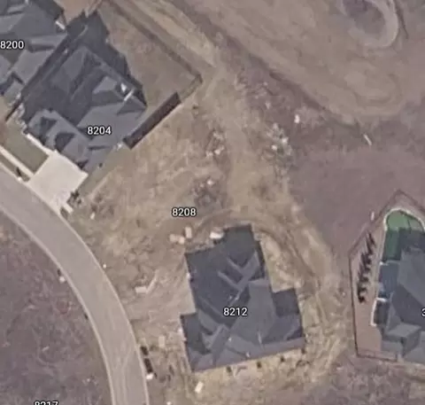 8208 Elgin St, Broken Arrow, OK 74014 photo 2