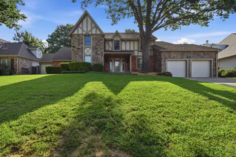 8717 S College Pl, Tulsa, OK 74137