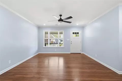 Living - 332 E 45th Pl, Tulsa, OK 74105 photo 4 of 13