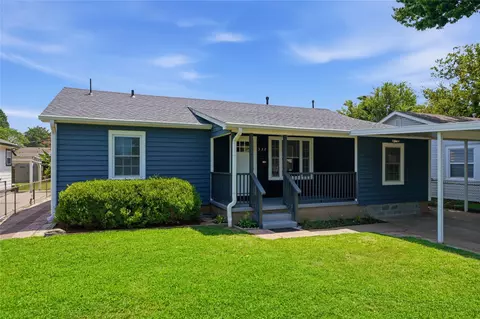 Exterior - 332 E 45th Pl, Tulsa, OK 74105 photo 6 of 12