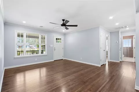 Living - 332 E 45th Pl, Tulsa, OK 74105 photo 3 of 13