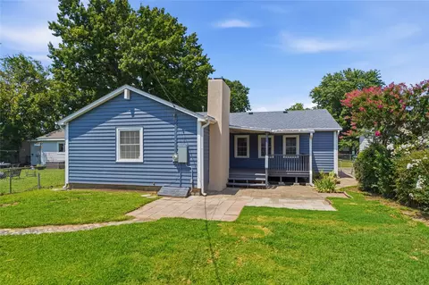 Exterior - 332 E 45th Pl, Tulsa, OK 74105 photo 12 of 13