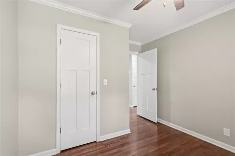 Bedroom - 332 E 45th Pl, Tulsa, OK 74105 photo 4 of 9