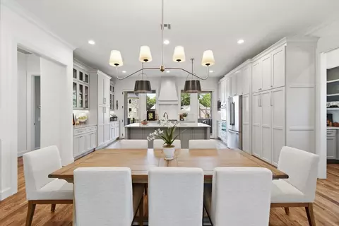 Dining - 1249 E 28th St, Tulsa, OK 74114 photo 1 of 3