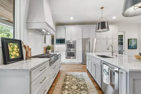 Kitchen - 1249 E 28th St, Tulsa, OK 74114 photo 5 of 7