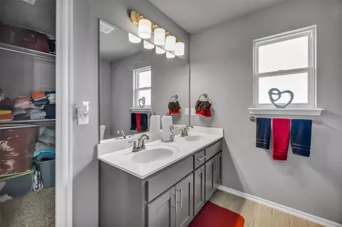 Bath - 25375 E 87th St S, Broken Arrow, OK 74014 photo 1 of 2