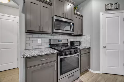 Kitchen - 25375 E 87th St S, Broken Arrow, OK 74014 photo 3 of 4