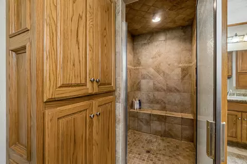 Bath - 344701 E 750 Rd, Agra, OK 74824 photo 4 of 6