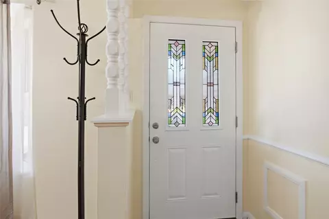 Entry Way - 8217 Meadow Dr, Fort Smith, AR 72908 photo 2 of 4