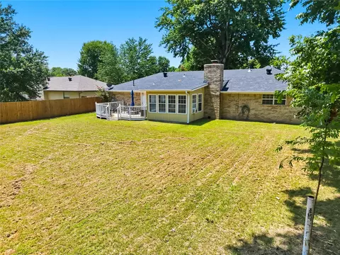 Exterior - 8217 Meadow Dr, Fort Smith, AR 72908 photo 7 of 10