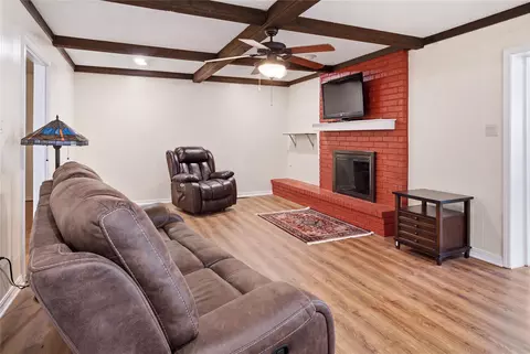 Living - 8217 Meadow Dr, Fort Smith, AR 72908 photo 1 of 4