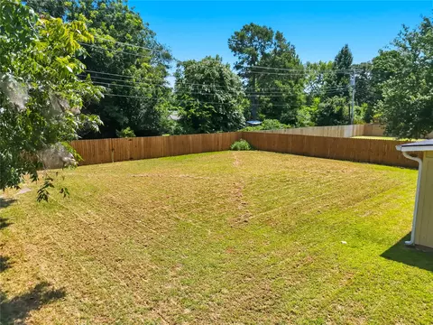 Exterior - 8217 Meadow Dr, Fort Smith, AR 72908 photo 8 of 10
