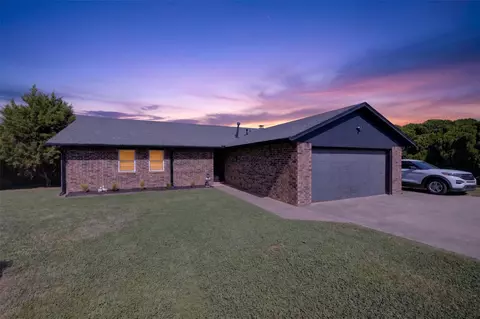 720 Black Jack Ln, Collinsville, OK 74021