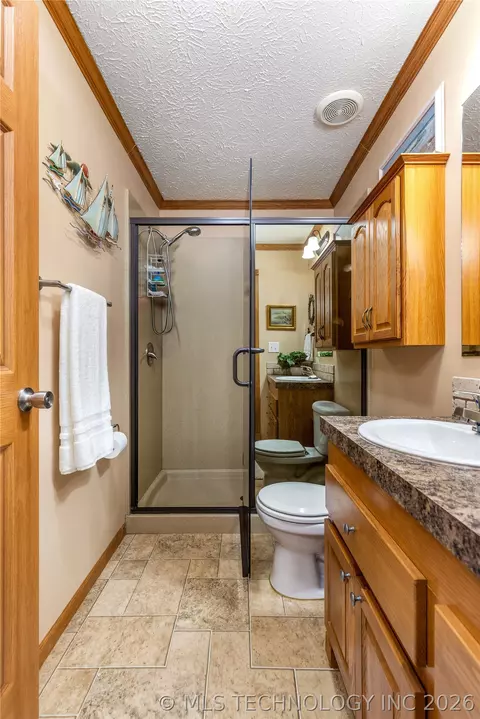 Bath - 58700 E 336 Rd, Jay, OK 74346 photo 5 of 5