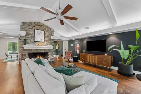 Living - 3447 E 76th St, Tulsa, OK 74136 photo 2 of 4