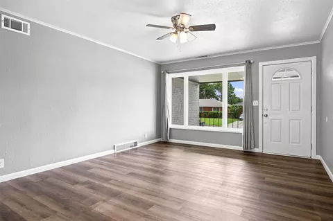 Living - 7816 E 4th St, Tulsa, OK 74112 photo 4 of 5