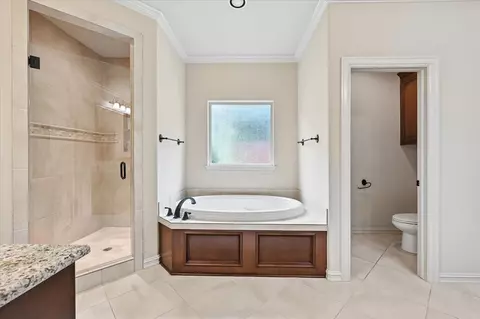 Bath - 9669 E 107th St S, Tulsa, OK 74133 photo 3 of 9