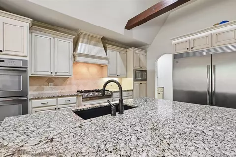 Kitchen - 9669 E 107th St S, Tulsa, OK 74133 photo 2 of 5