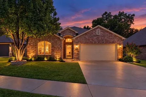 10912 Augusta Dr, Jenks, OK 74037
