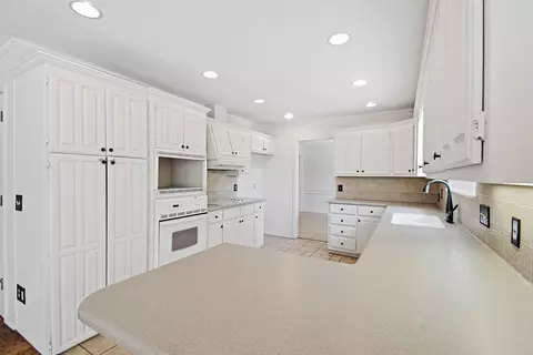 Kitchen - 3436 E 86th St, Tulsa, OK 74137 photo 3 of 3