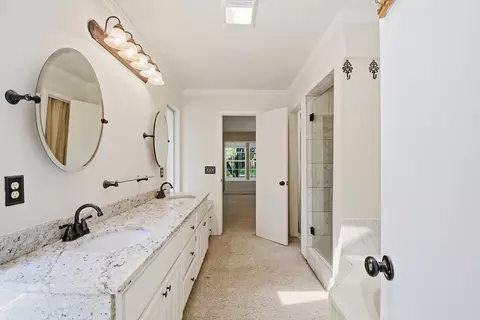 Bath - 3436 E 86th St, Tulsa, OK 74137 photo 2 of 6