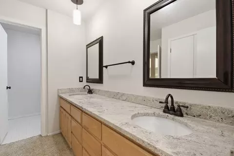 Bath - 3436 E 86th St, Tulsa, OK 74137 photo 5 of 6