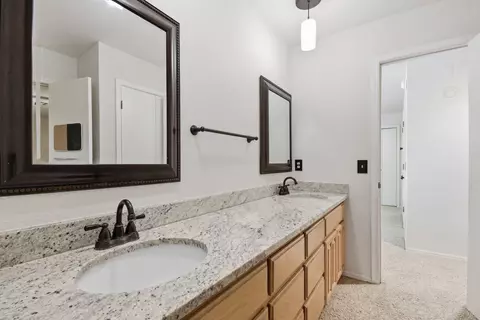 Bath - 3436 E 86th St, Tulsa, OK 74137 photo 4 of 6