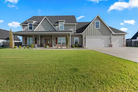 Exterior - 113 E 168th St S, Glenpool, OK 74033 photo 2 of 17
