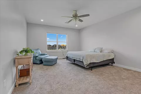 Bedroom - 113 E 168th St S, Glenpool, OK 74033 photo 6 of 8