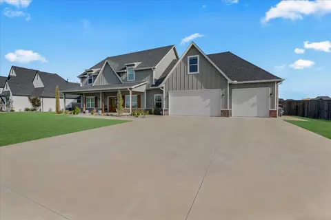 Exterior - 113 E 168th St S, Glenpool, OK 74033 photo 6 of 17