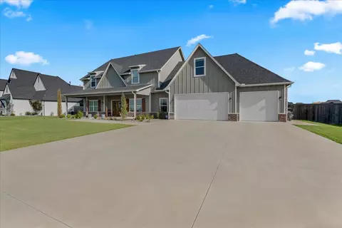 Exterior - 113 E 168th St S, Glenpool, OK 74033 photo 5 of 17