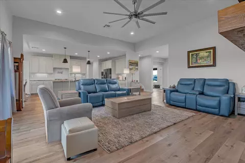 Living - 113 E 168th St S, Glenpool, OK 74033 photo 2 of 4