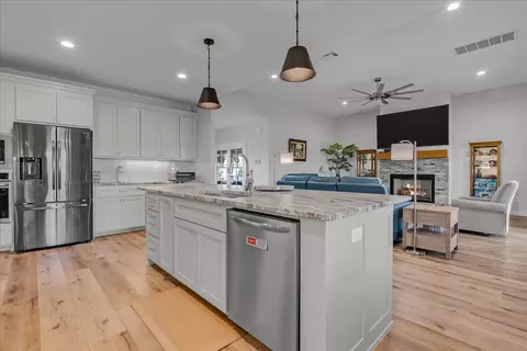 Kitchen - 113 E 168th St S, Glenpool, OK 74033 photo 4 of 9